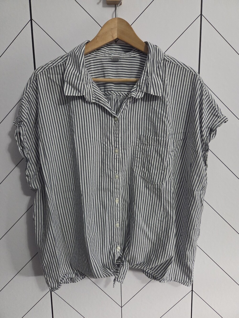 Old Navy Relaxed Striped Tie-Front Cap-Sleeve Button Up Shirt XXL Fall 2019